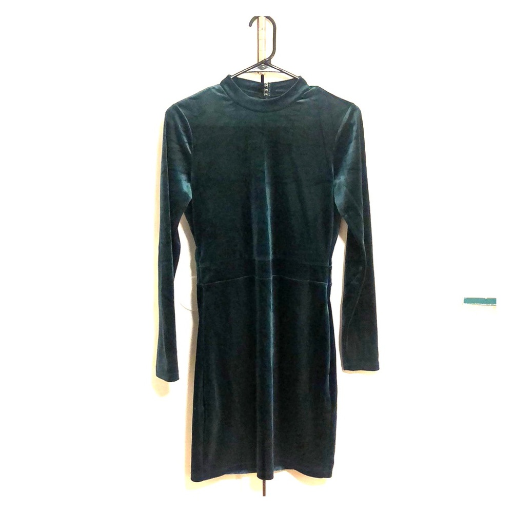 Beautiful green dress!!!
